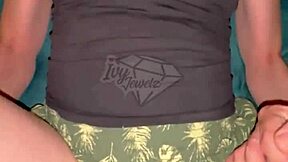 Busty teen Ivy Jewelz gets fucked on the couch