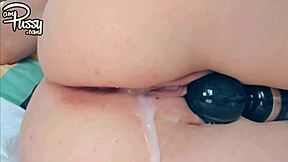 i’m obsessed with rubbing my smooth, creamy pussy up close.