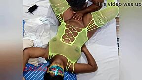 latina puta cums hard during sloppy oral session