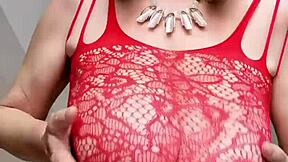 hey, wanna see busty granny mariaold flash her hairy pussy up close?