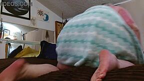 Mature beauty Dawnskye1962 fresh from shower lights up a smoke in quiet naughty moment