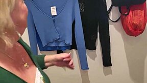 damn, this kiwi milf slut drinks piss as toilet at mall! 🛒