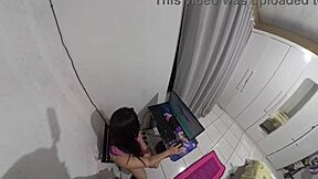 Housewife pays technician with her ass while husband’s away, huh?