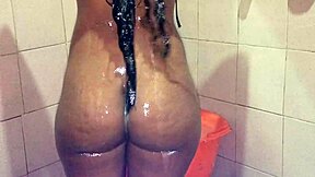 Sexy little vixen films herself bathing, met on now69 com