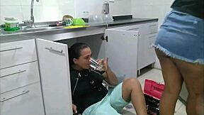 Hot plumber ravages my pussy with his tongue while husband’s at work