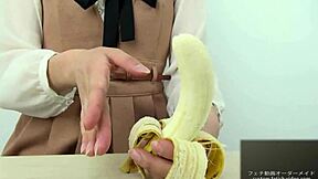 Bold Hand Crush Fetish: Japanese Girl Smashes Banana with Fierce Grip!