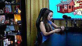 belinha baracho, you bent over on the podcast table showing that huge ass?