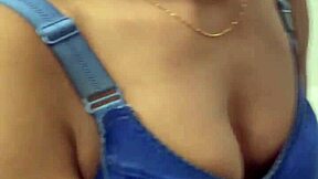 hot indian shemale sucking dick with hindi audio