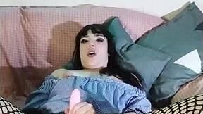 Man, I’m so hooked on Lammy Pixel using dildo and vibrator in dorm