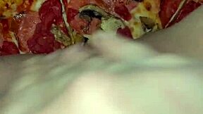 i'm this arab teen masturbatin with pizza n chocolate
